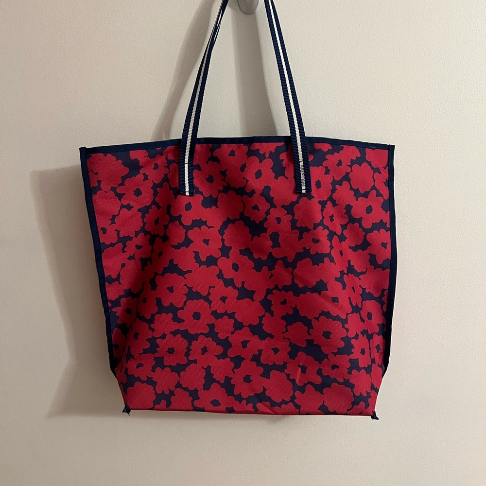 Estee Lauder Red and Black Tote Bag with Bold Graphic Design